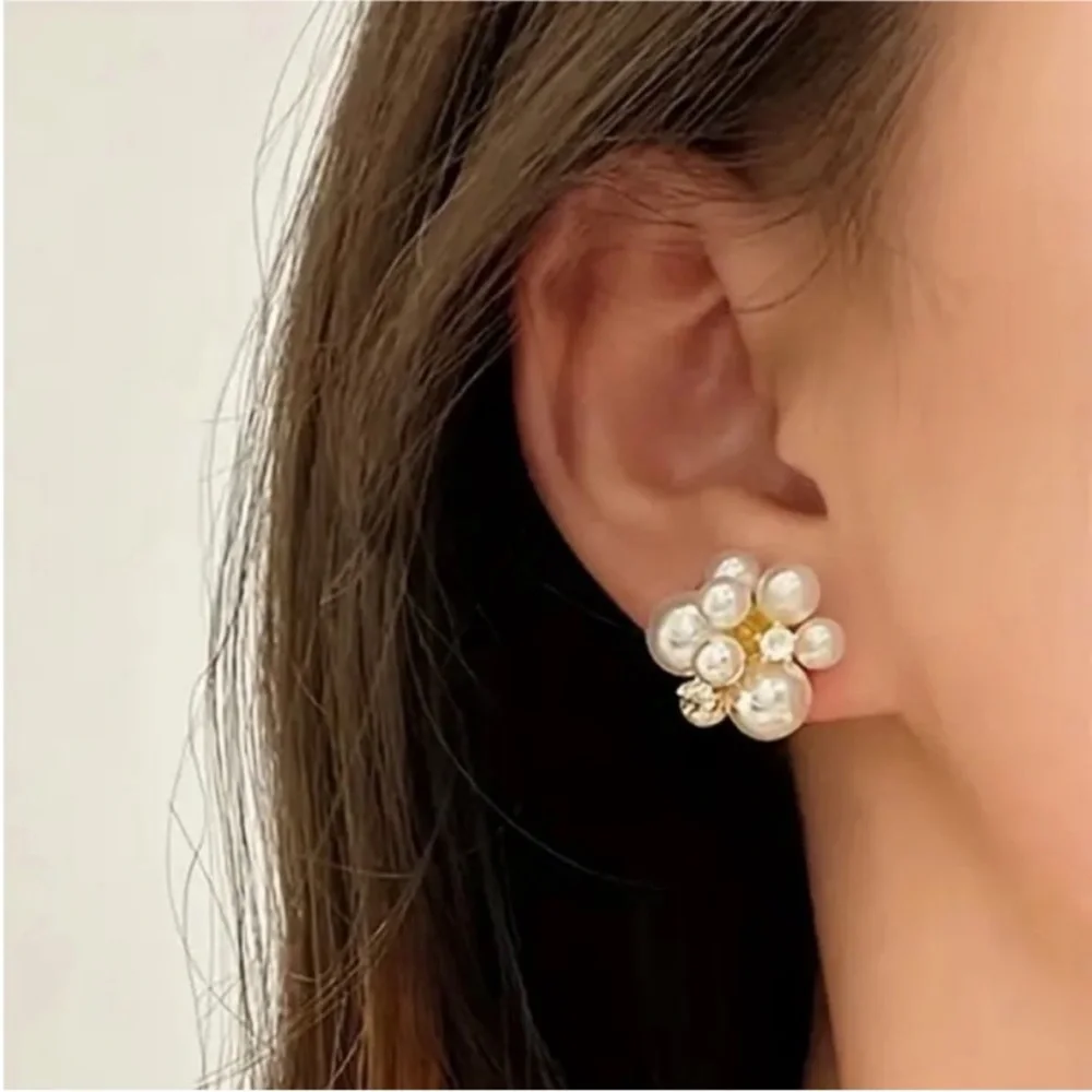 NWOT Margot 18K Gold Plated Pearl Cluster Post Earrings